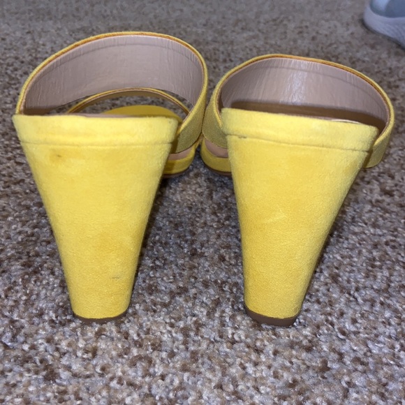 Bright yellow wild diva heels - Picture 3 of 4